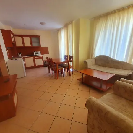 Family Hotel Megas *