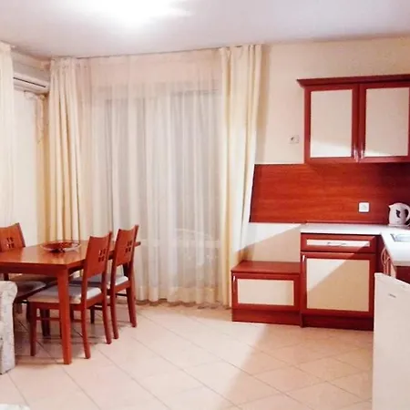 Family Hotel Megas Apartman *
